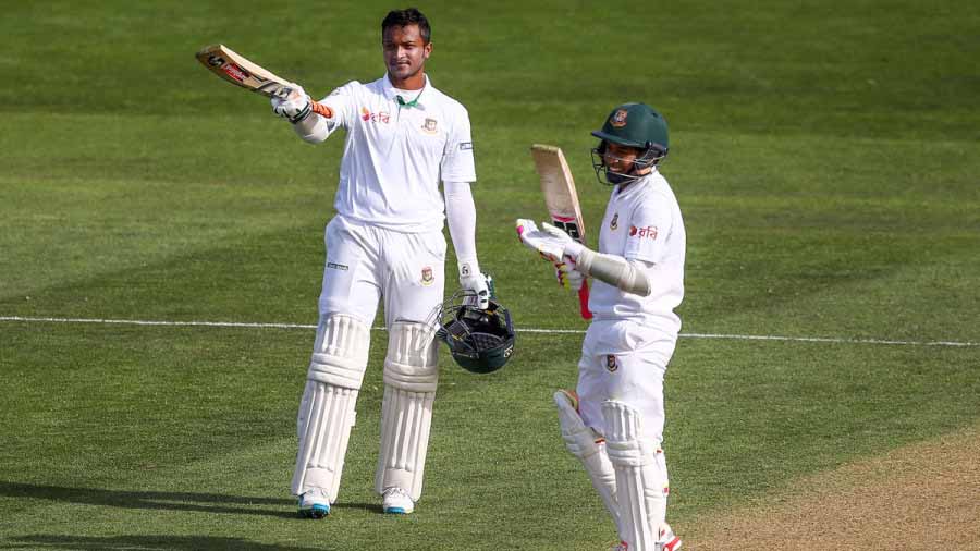 সাকিব-মুশফিক ব্যাটিং দাপটে দুর্দান্ত দিন বাংলাদেশের সাকিব-মুশফিক ব্যাটিং দাপটে দুর্দান্ত দিন বাংলাদেশের